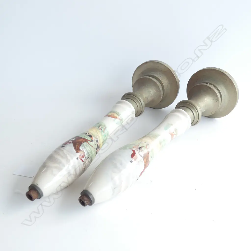 PR PORCELAIN HUNTING SCENE BEER PUMP HANDLES H.360mm Image 1++