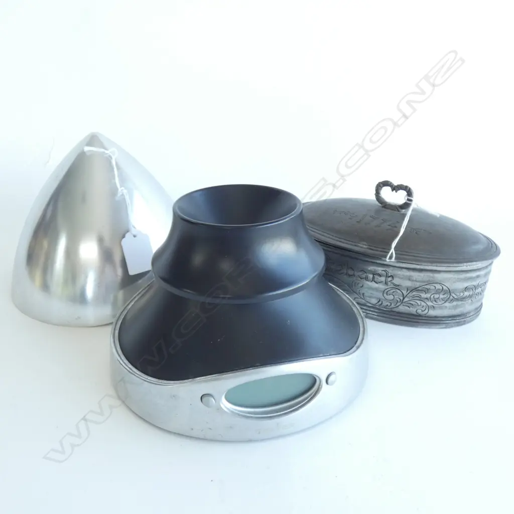 LIDDED PEWTER BOX L.190mm & SALTER CHROME KITCHEN SCALES  Image 1++