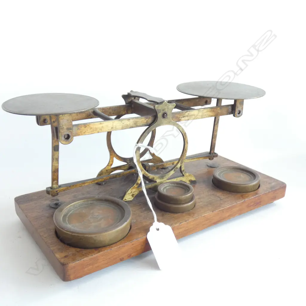 VINTAGE BRASS SCALES & WEIGHTS W.250mm Image 1++