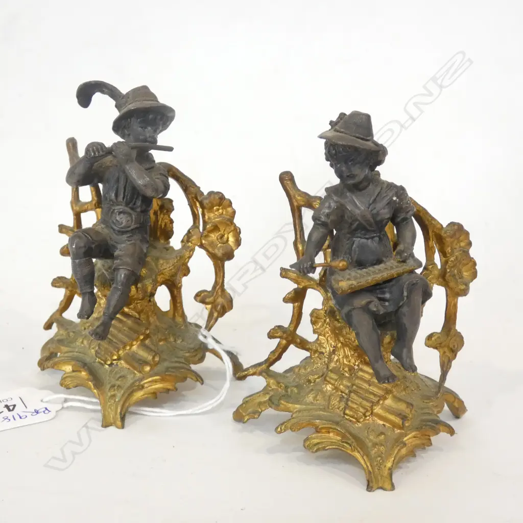 PR SPELTER SEATED FIGURES H.110mm Image 1++