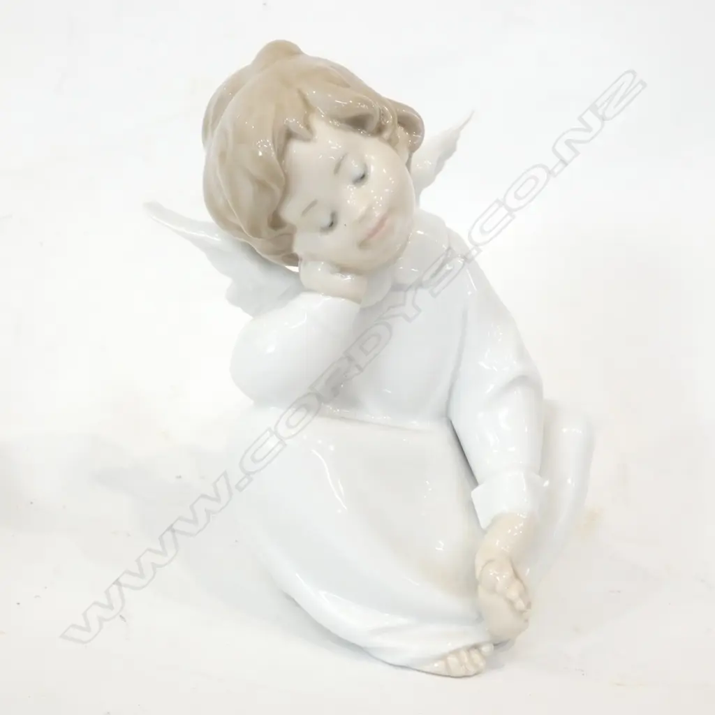 LLADRO #4961 'ANGEL DREAMING' H.160mm Image 1++