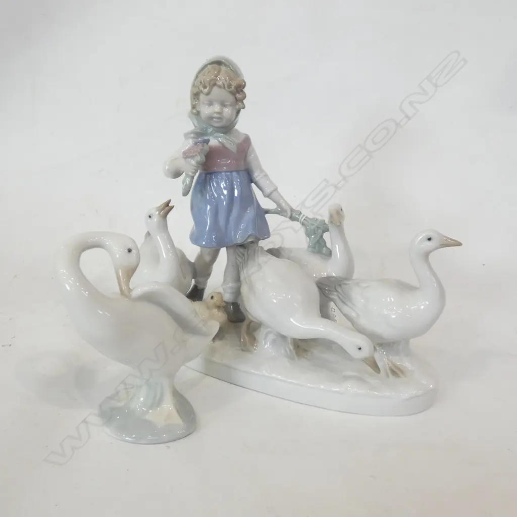 PR FIGURINES; LLADRO DUCK & ONE OTHER  Image 1++