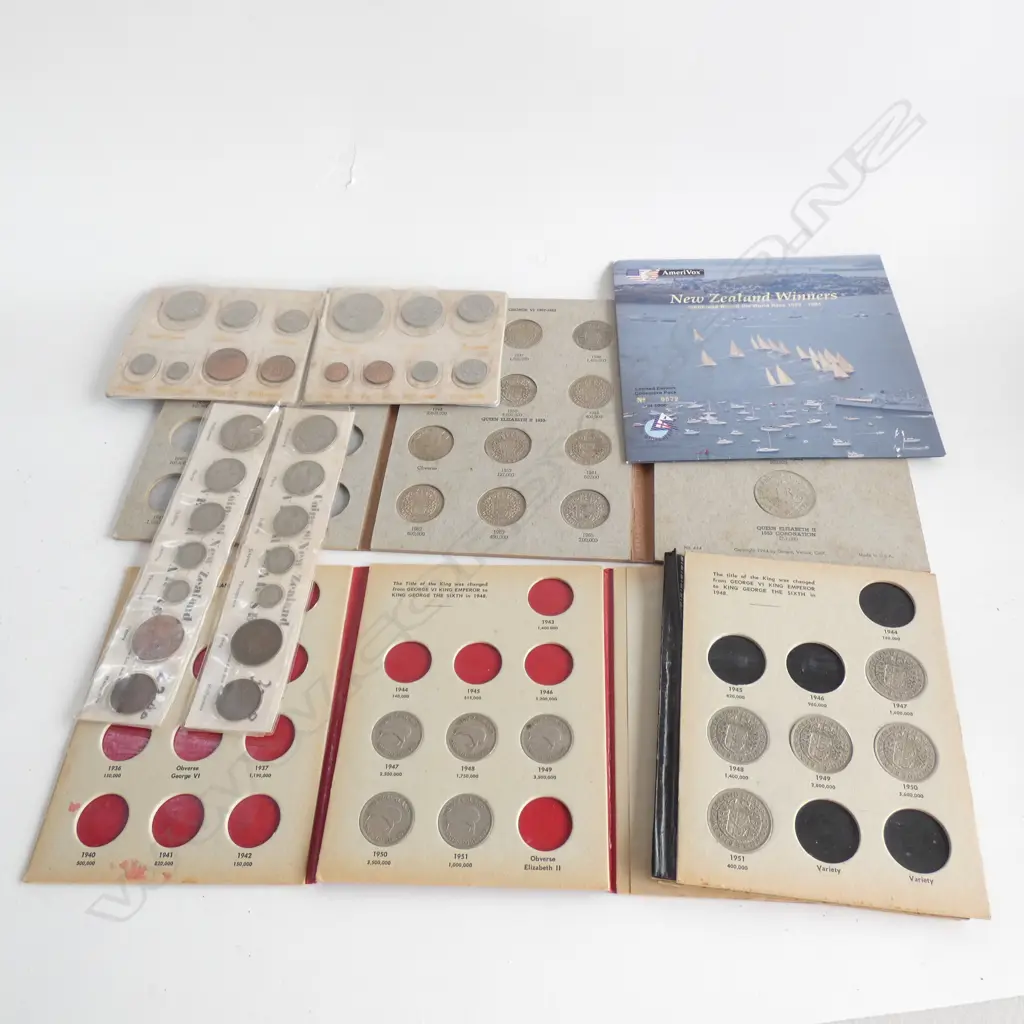 5 ASST. NZ COIN ABLUMS + 2 SLIPS Image 1++