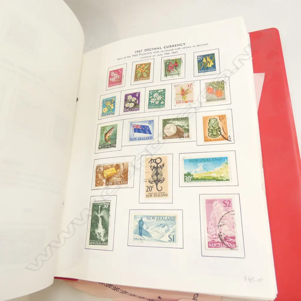 1 VOLUME NZ TASMAN STAMP ALBUM 1862 - 1993 Image 1++