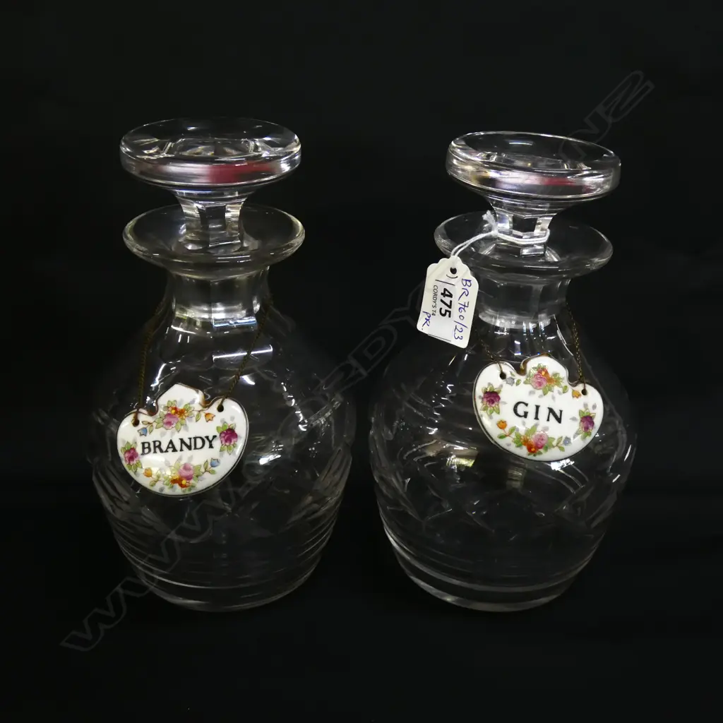 PR CRYSTAL DECANTERS 'BRANDY' & 'GIN' LABELS H.205mm Image 1++