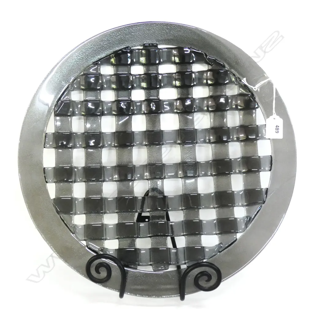 LG BLACK GLASS DISPLAY PLATE - PASTRY CUT OUT DESIGN DIA 410MM Image 1++