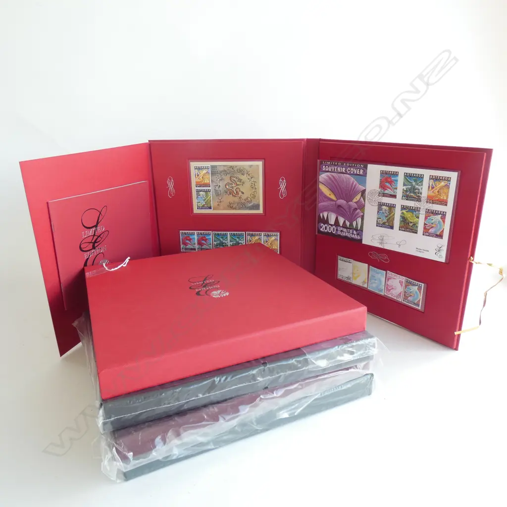 4 LIMITED EDITION NZ STAMP BOOKS Image 1++