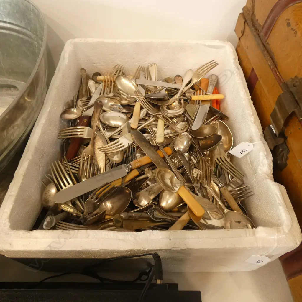 LGE BOX SILVER PLATE CUTLERY ETC Image 1++