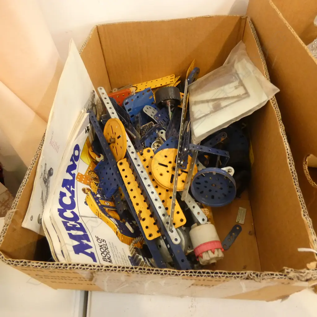 BOX LOT MECCANO  Image 1++