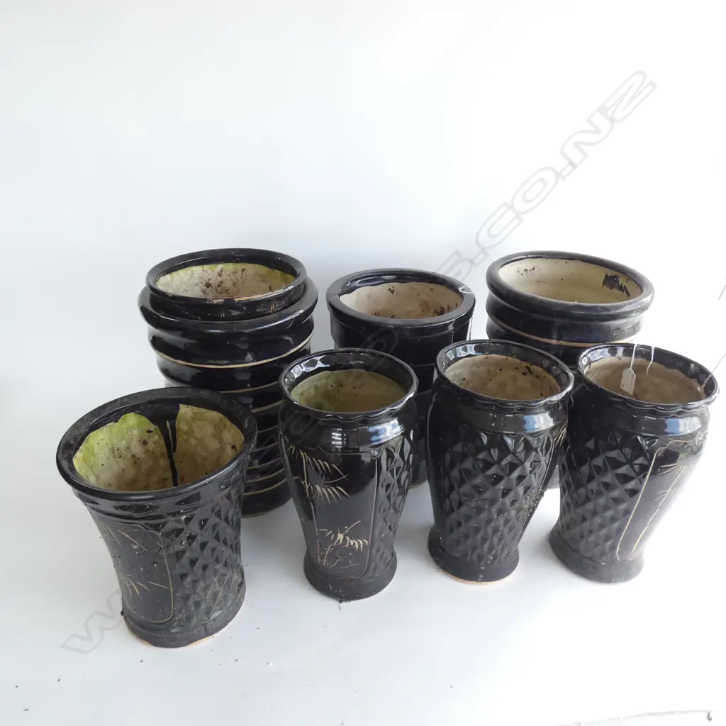 8 BLACK CERAMIC PLANT POTS; H.320mm Image 1++