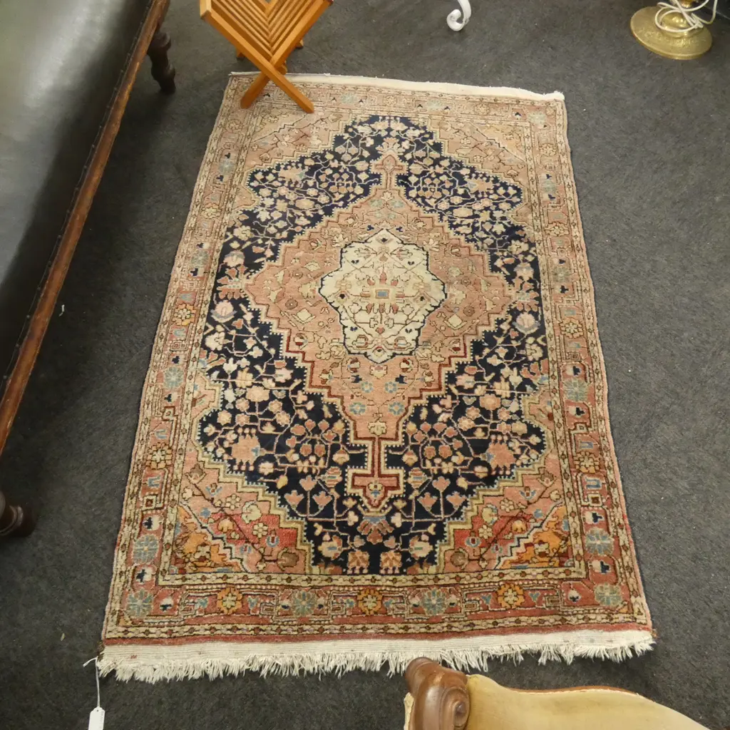 HAND KNOTTED IRANIAN RUG 1560x1060mm Image 1++