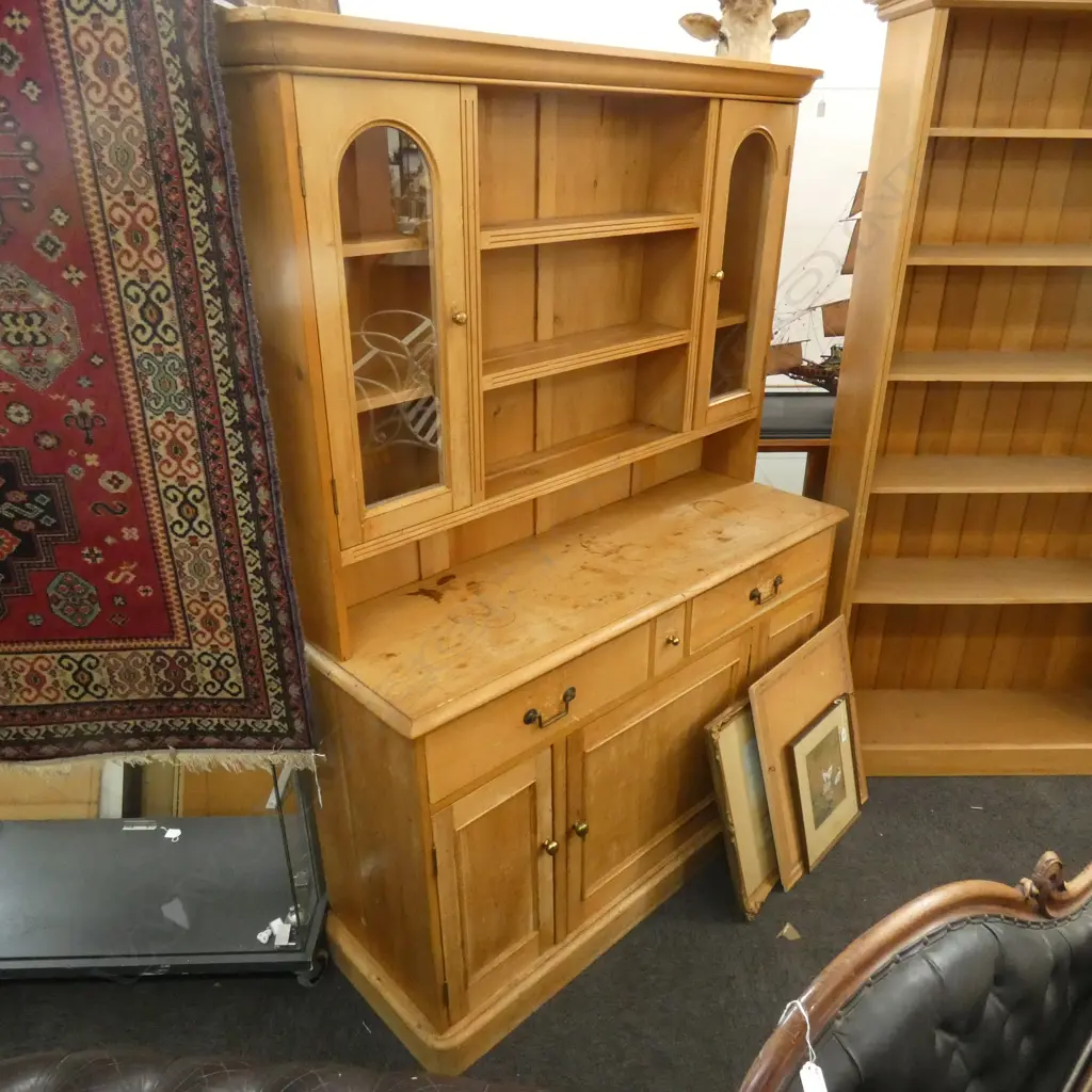 OLD PINE DRESSER... Image 1++