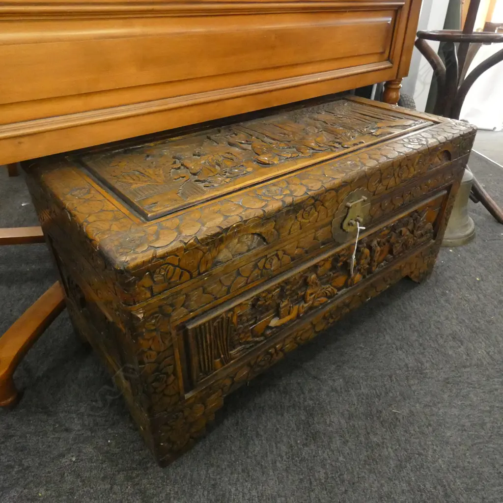 CARVED WOODEN CAMPHOR BOX Image 1++