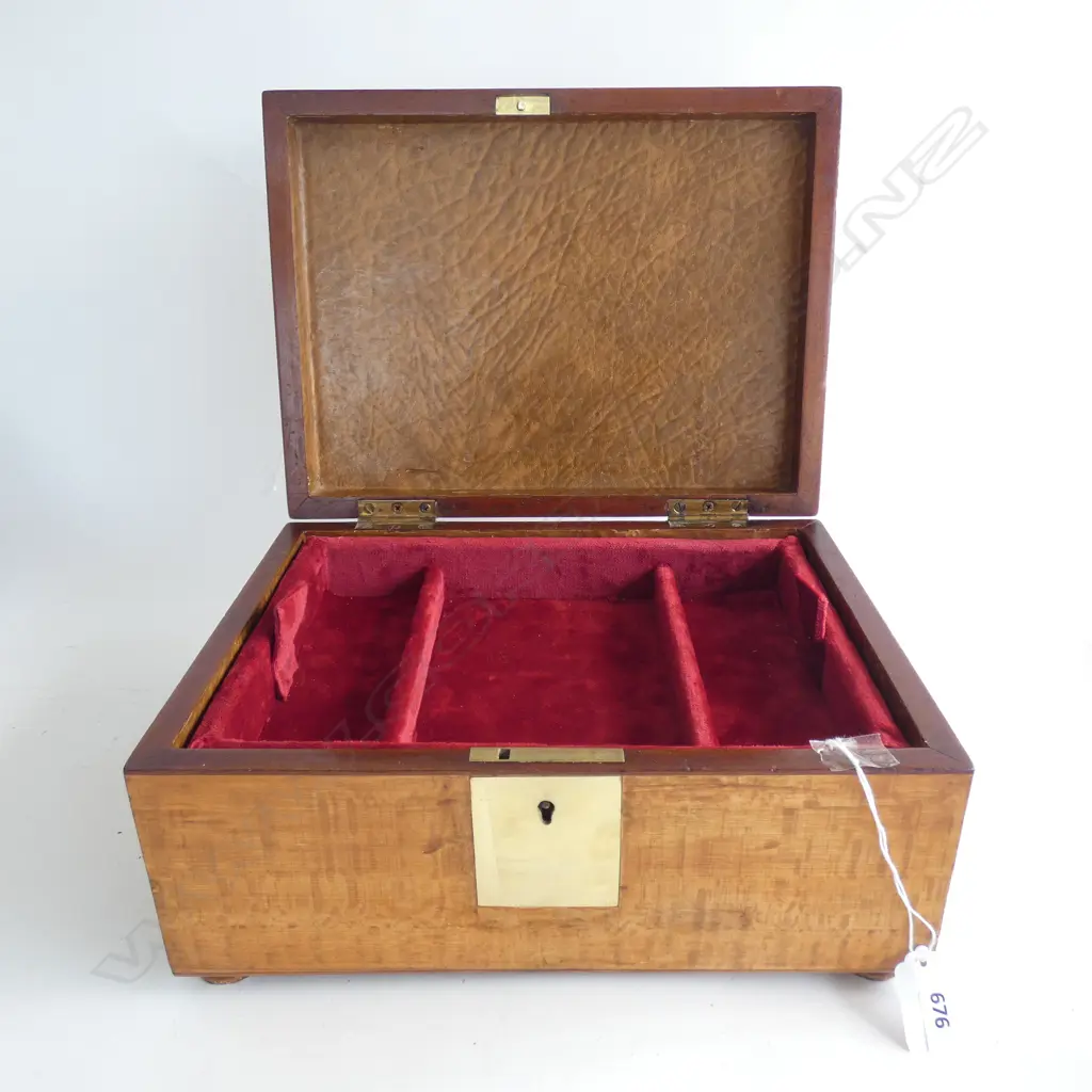NZ WOODS REWAREWA BOX L 300MM Image 1++