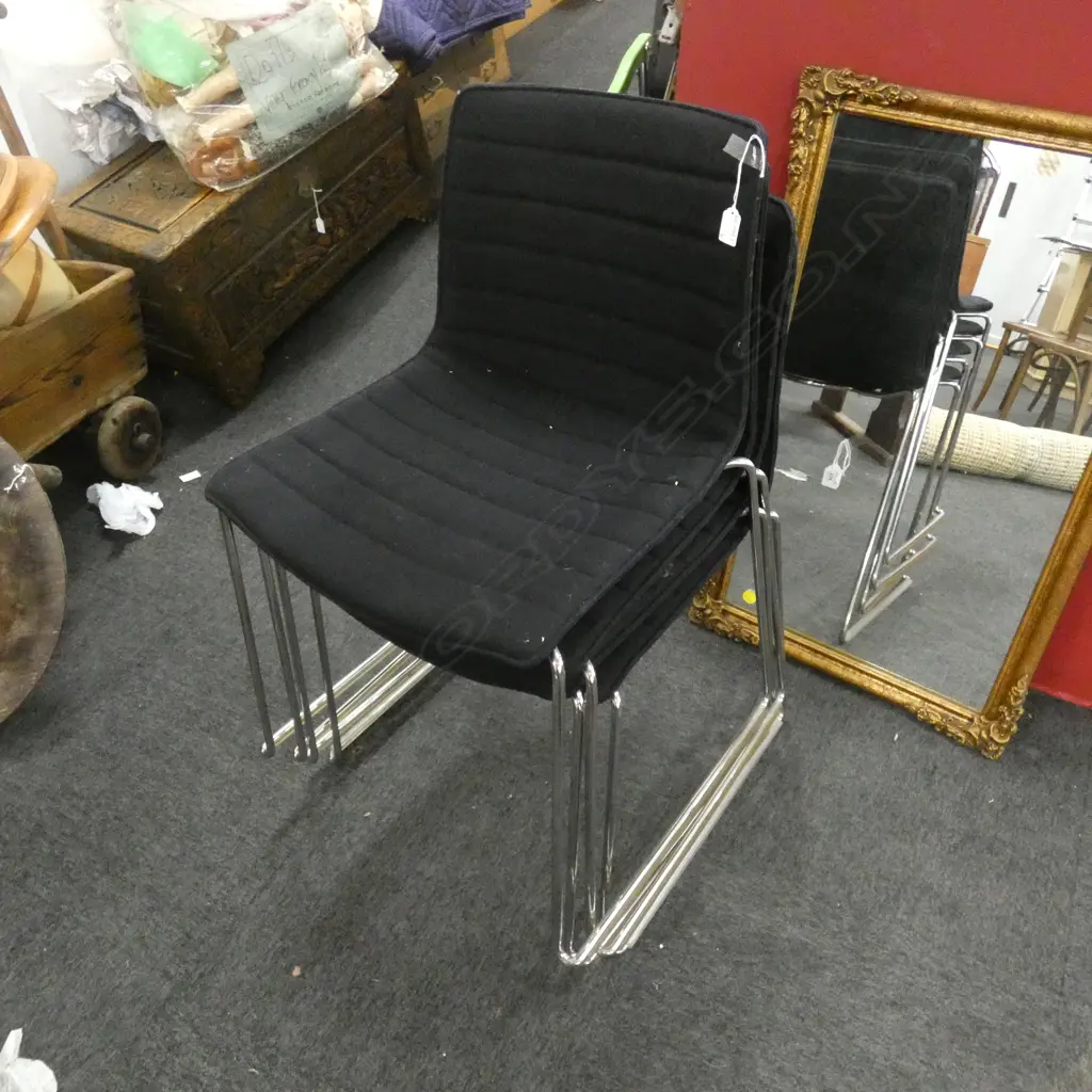 4 MODERN BLACK FELT CHAIRS Image 1++