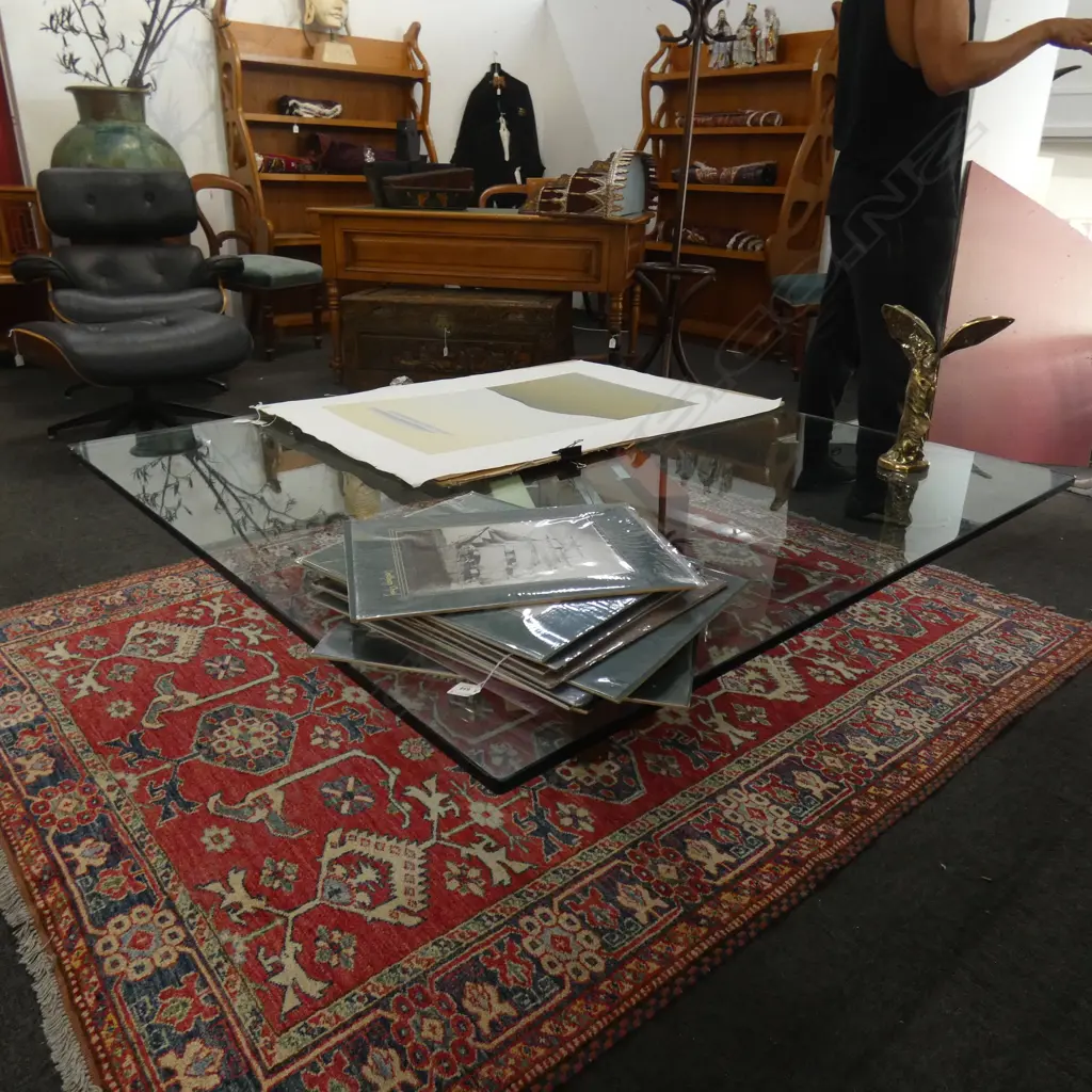 CONTEMPORARY GLASS TOPPED COFFEE TABLE 1400mm sq Image 1++