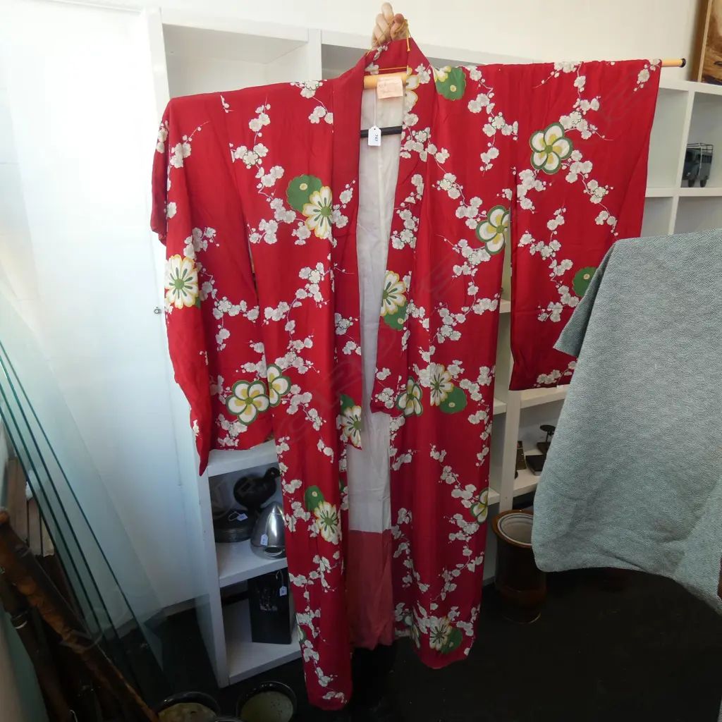 VINTAGE FULL LENGTH JAPANESE SILK KIMONO - RED W YELLOW/GREEN FLOWER PRINT - FULLY LINED  Image 1++