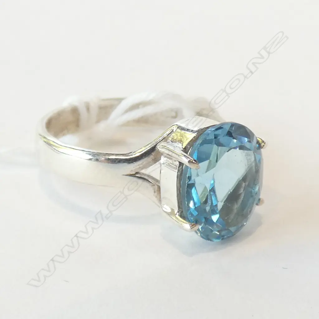 BLUE TOPAZ & 925 SILVER RING  Image 1++