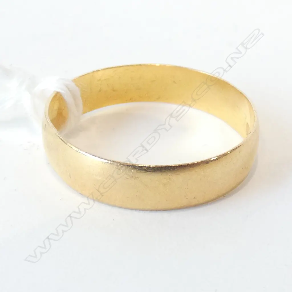 18 / 22 CT GOLD BAND RING 3.8GMS Image 1++