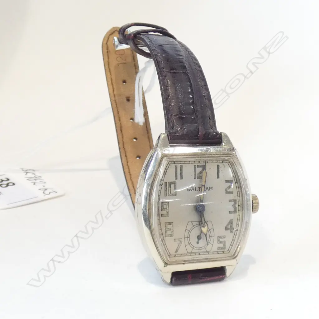VINTAGE WALTHAM 14K GOLD FILLED WRISTWATCH  Image 1++