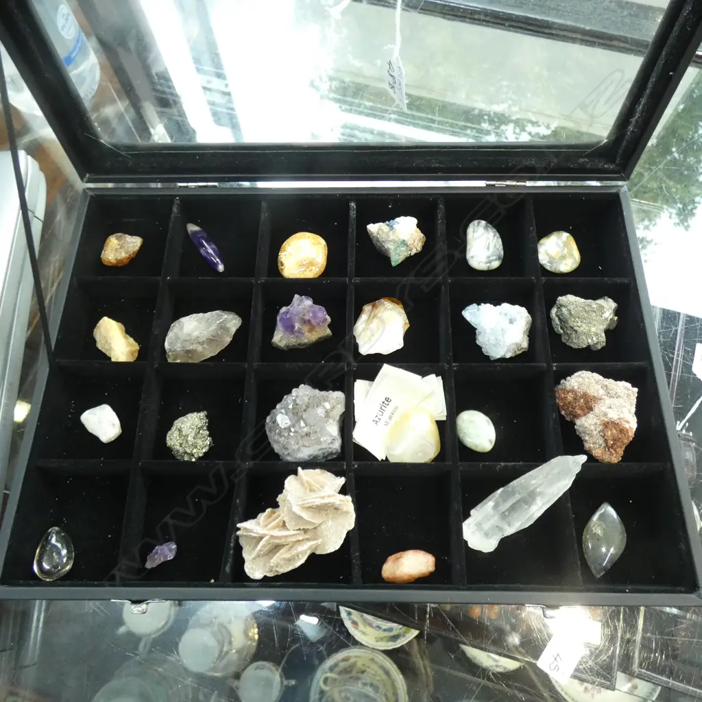 ASST. QUARTZ, CASED W.345mm Image 1++