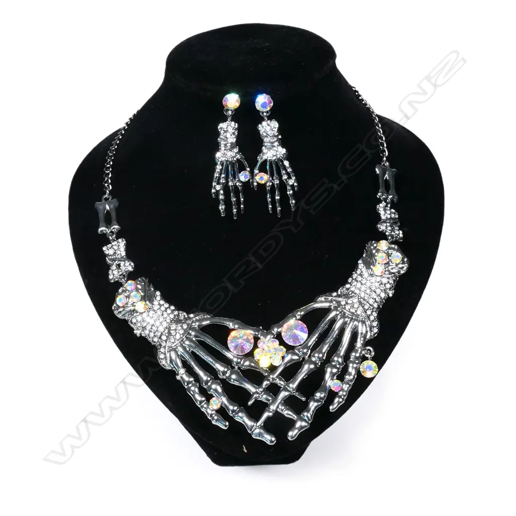 DRAMATIC SKELETAL HANDS COSTUME NECKLACE WITH MATCHING EARRINGS Image 1++