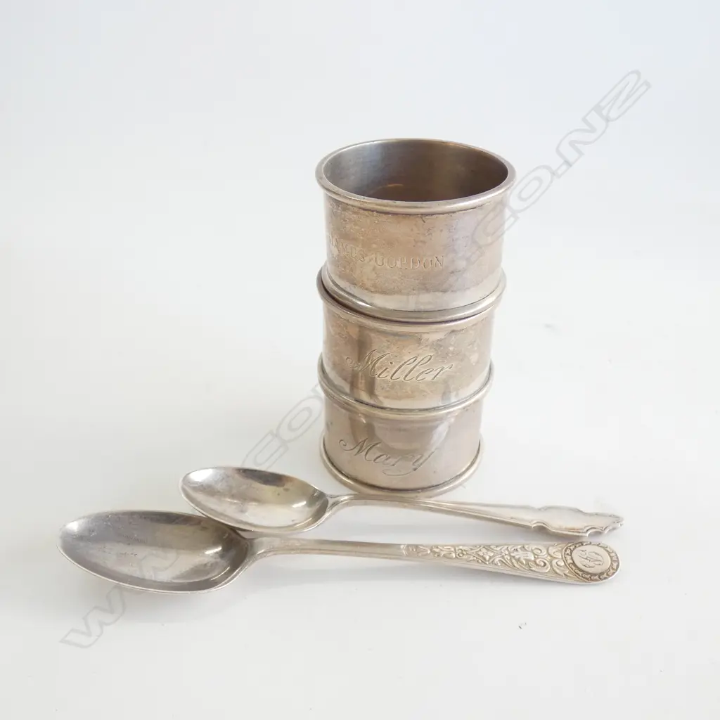 3 STG SILVER NAPKINS + 2 STG TEASPOONS 83 GRAMS TOTAL Image 1++