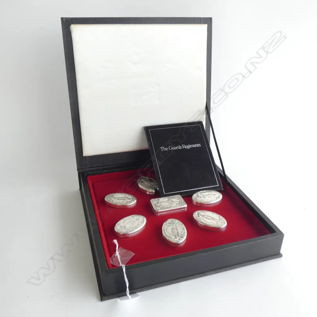 QUEEN ELIZABETH 11 'THE GUARDS REGIMENTS' STG SILVER BOX COLLECTION  7 BOXES IN DISPLAY BOX  W CERTIFICATES  Image 1++