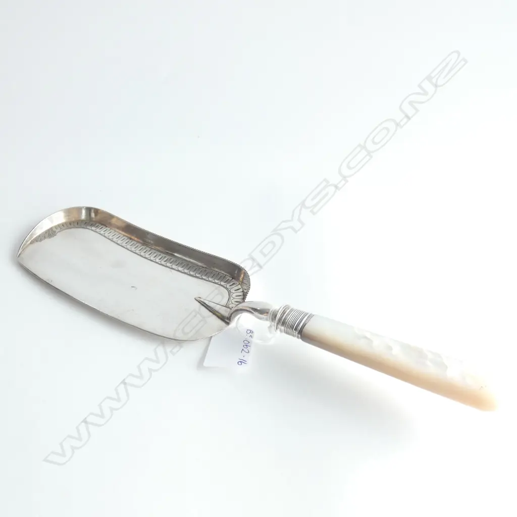 SILVER PLATE CRUMB CATCHER - MOP HANDLE -  L 315MM Image 1++