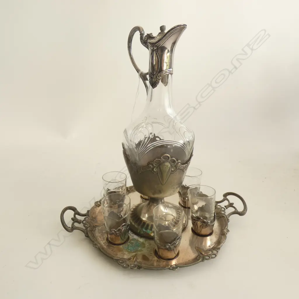 ART NOUVEAU SM WFM LINED GLASS DECANTER /TRAY (H.190MM) & 6 GLASSES ( A/F) Image 1++
