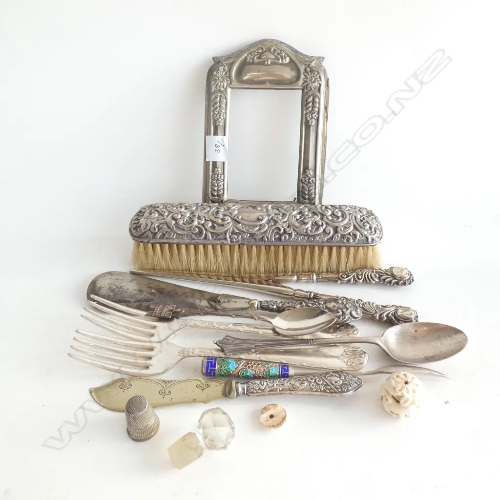 ASST. STG & EP PCES; PHOTOFRAME, BRUSH ETC Image 1++