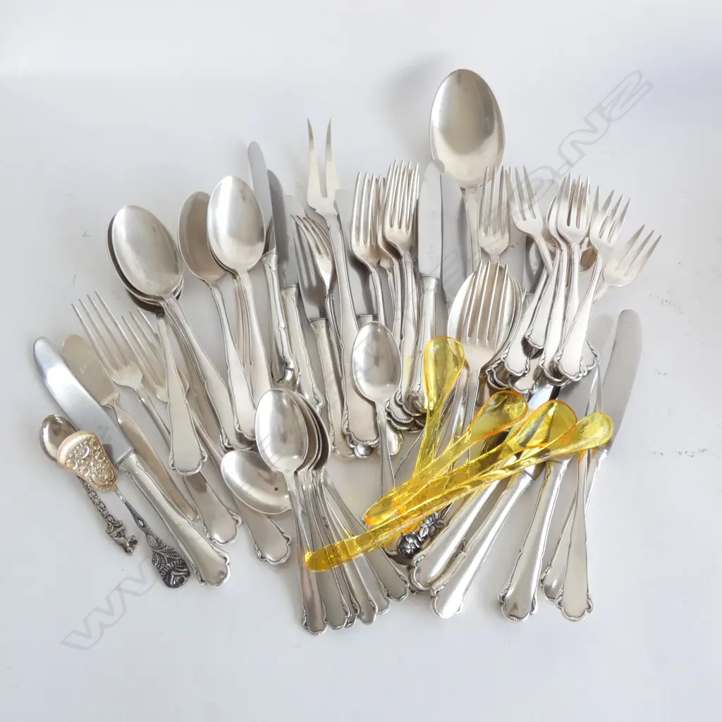 BAG MOSTLY FRIODUR PART CUTLERY SET + OTHERS Image 1++