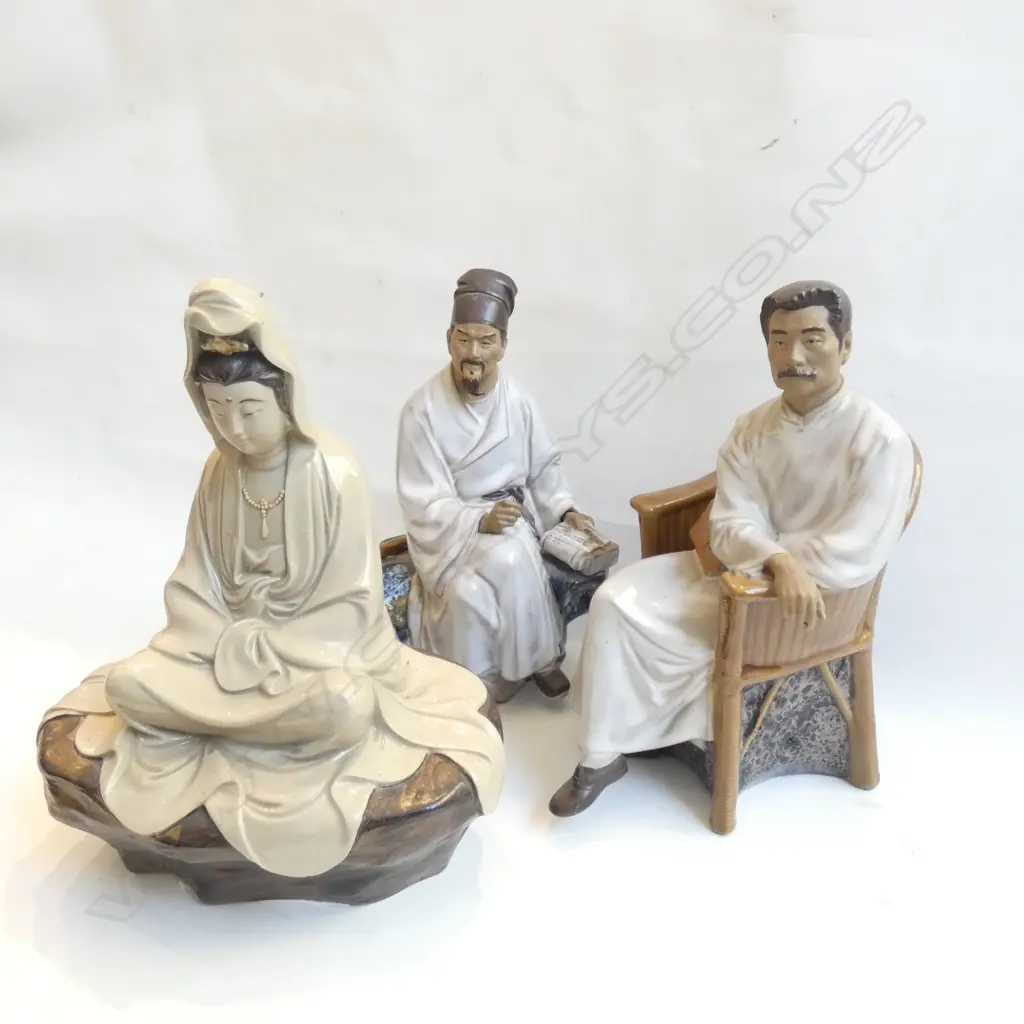 3 ORIENTAL FIGURINES; 2 SEATED MEN & TARA BUDDHA H.220mm Image 1++