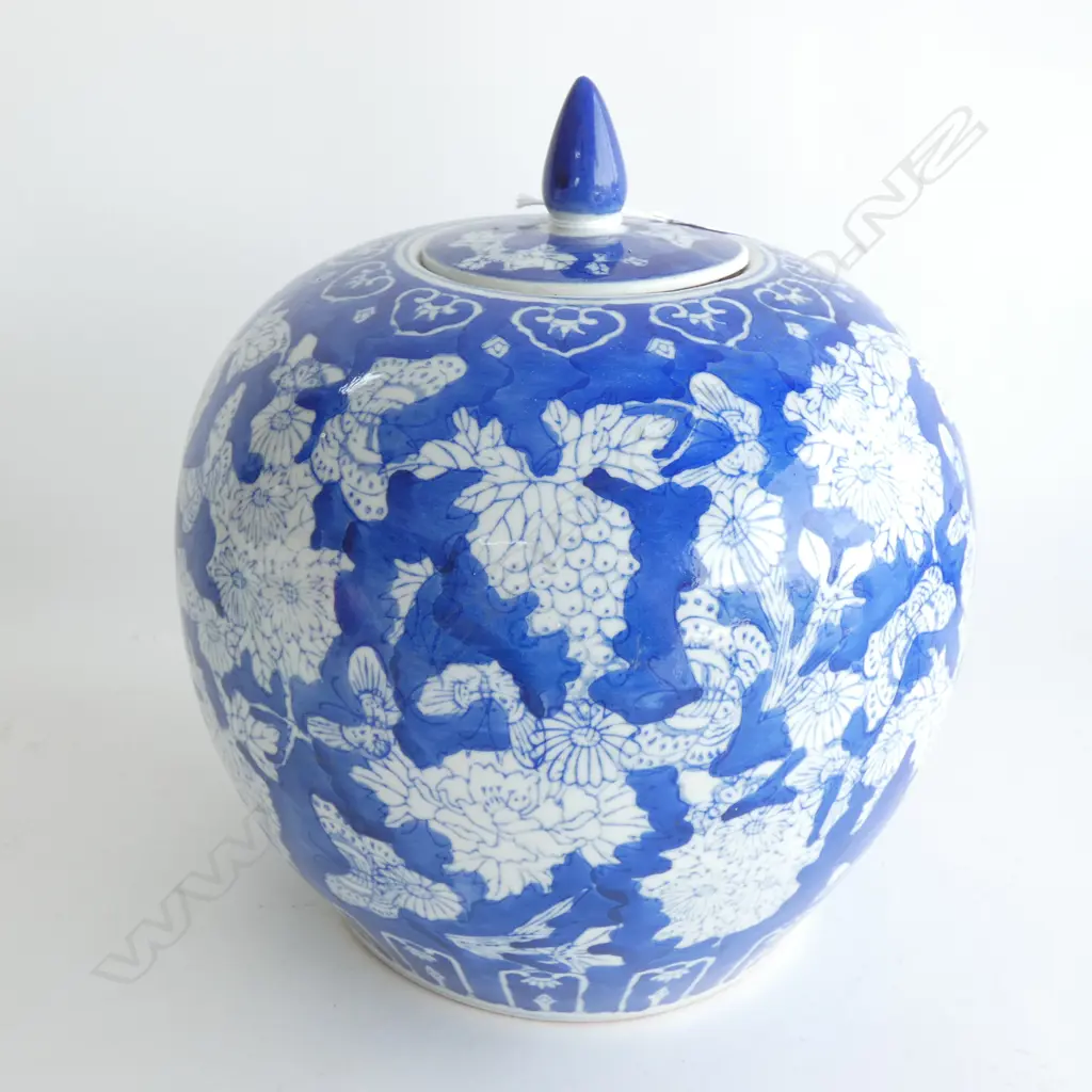 B/W GINGER JAR H.250mm Image 1++