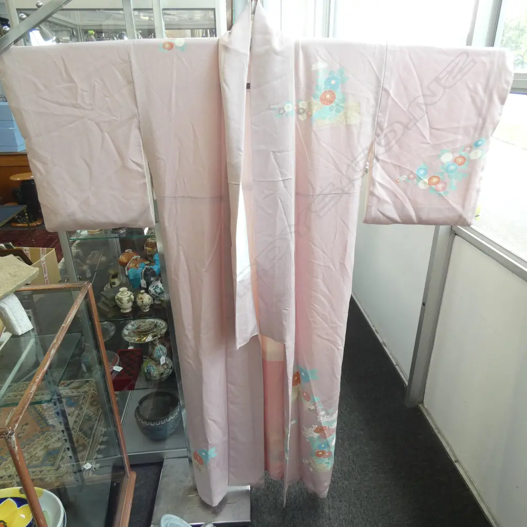 VINTAGE FULL LENGTH JAPANESE SILK KIMONO - GERBERAS ON PINK - 3/4 PINK LINING Image 1++