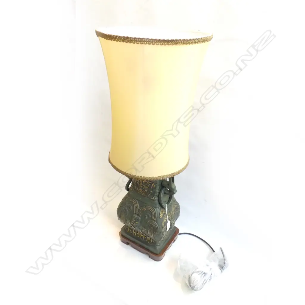 HEAVY CHINESE ARCHAIC STYLE LAMP H.750mm Image 1++