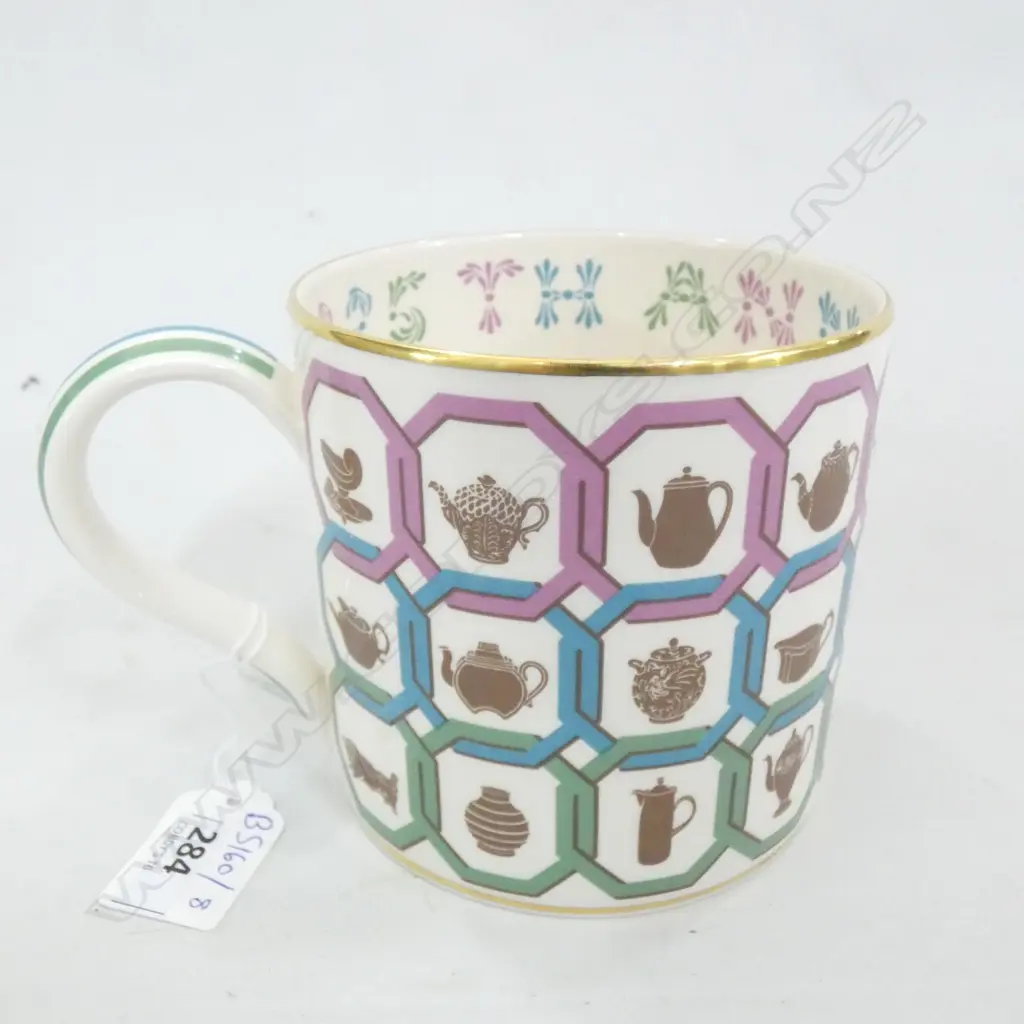 WEDGWOOD CUP; RICHARD GUYATT NO. 342/500 H.105mm Image 1++