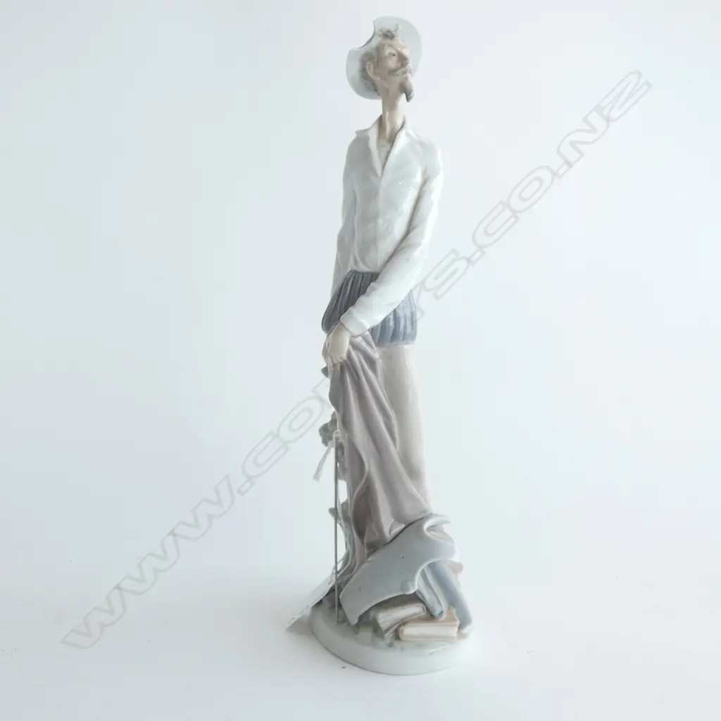 LLADRO QUIXOTE WITH SWORD FIGURINE H. 305MM Image 1++