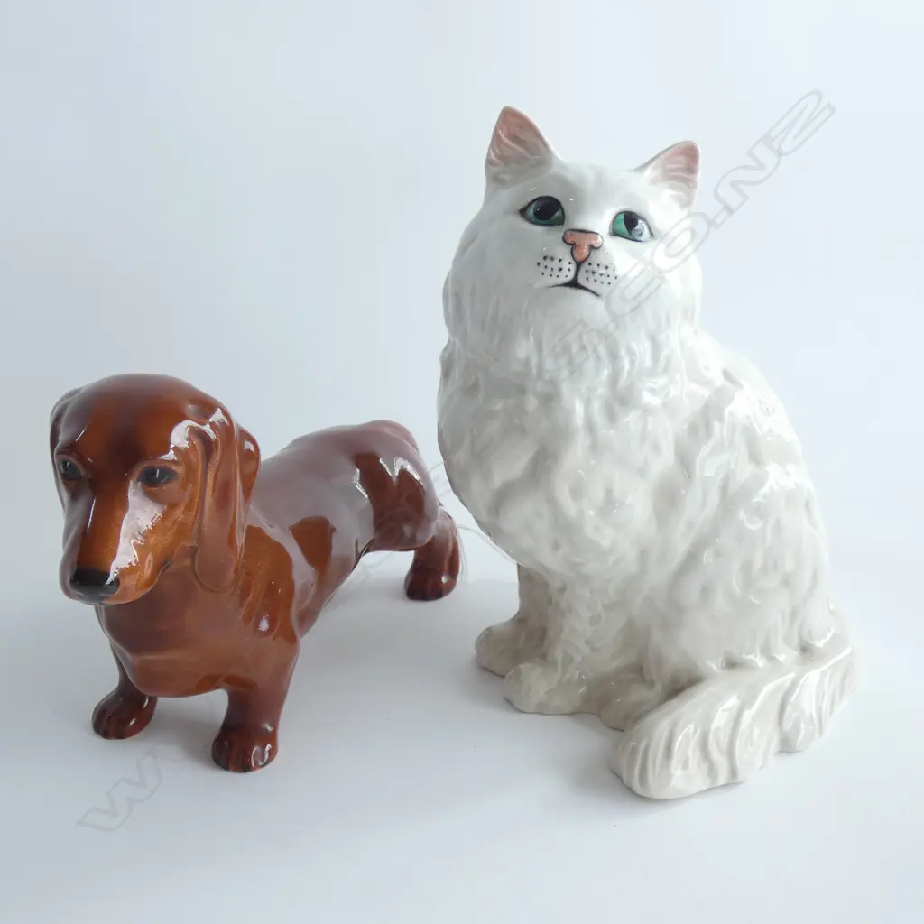 (16157) BESWICK LG WHITE CAT #1867  H.210MM & DACHSHUND PUPPY L 235MM REPAIR TO BACK LEG Image 1++