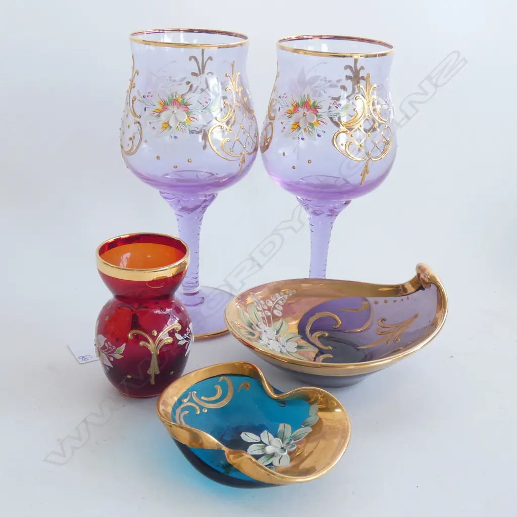 5 PCS VENETIAN GLASS; 2 PURPLE WINE GLASSES (H. 170MM) / RED VASE /BLUE & PURPLE DISHES   Image 1++