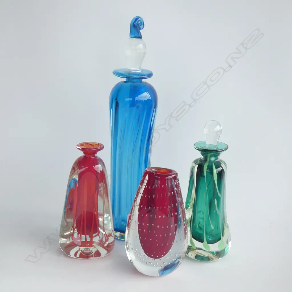 4 LYNDEN OVER ART GLASS VASES H.295mm Image 1++