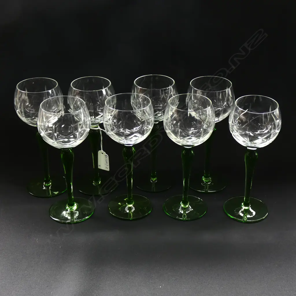 8 GREEN STEMMED CRYSTAL WINE GLASSES H.185mm Image 1++