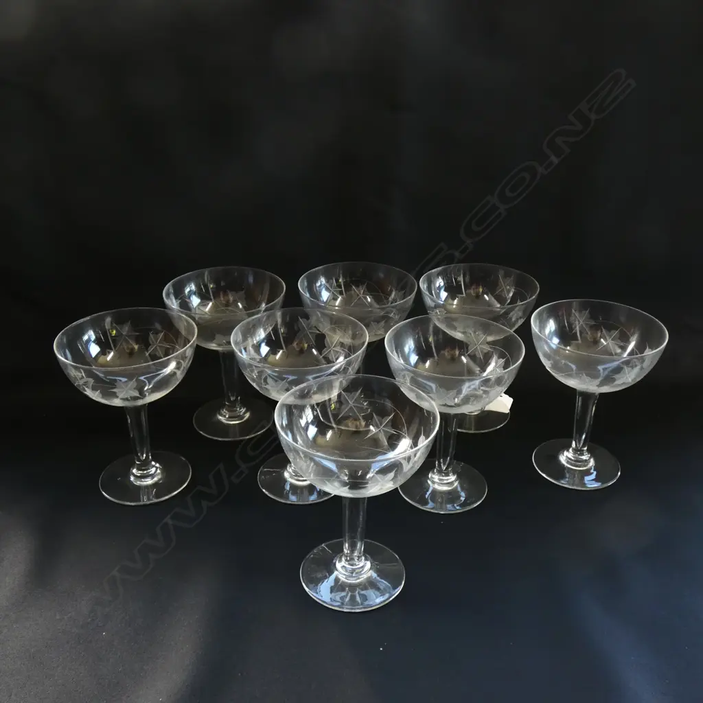 SET OF 8 ETCHED HOLLOWSTEM CHAMPAGNE GLASSES H.125mm Image 1++
