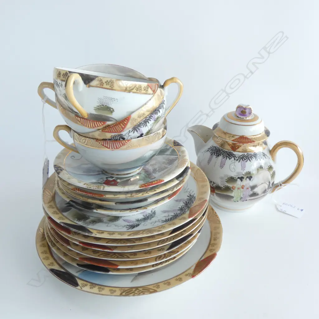 16 PCE JAPANESET TEA SET; TEAPOT (H160MM) CUPS SAUCERS & PLATES.... Image 1++