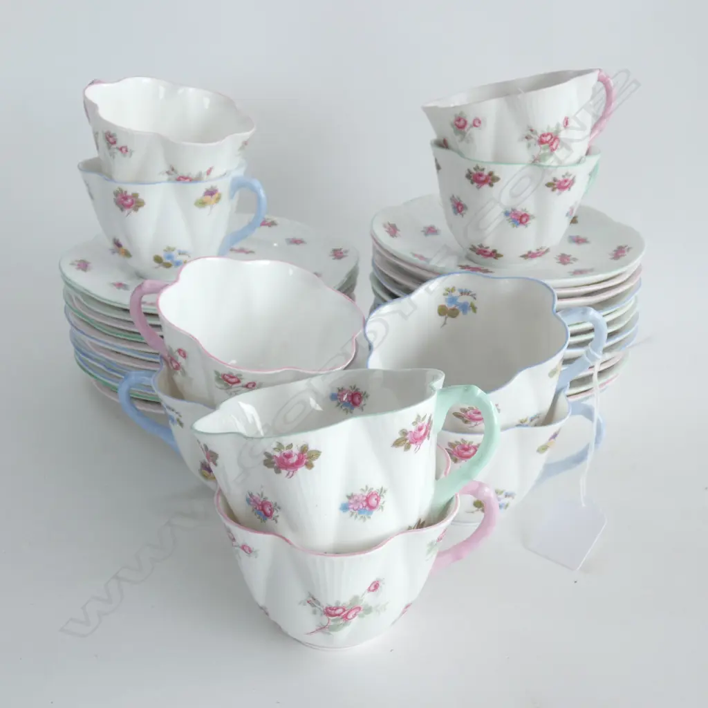 10 SHELLEY TRIOS + 2 PLATES & 2 SAUCERS... Image 1++