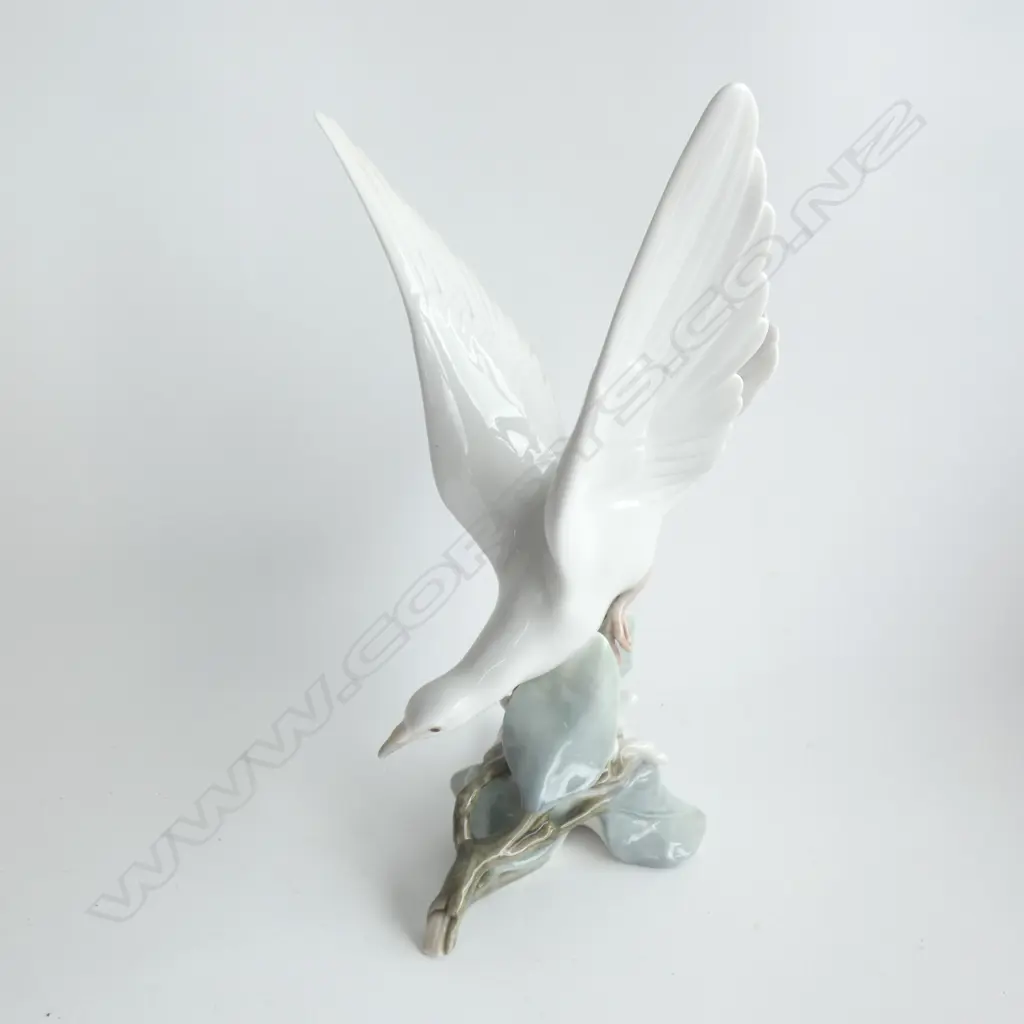 LG LLADRO SEAGULL H. 300MM Image 1++