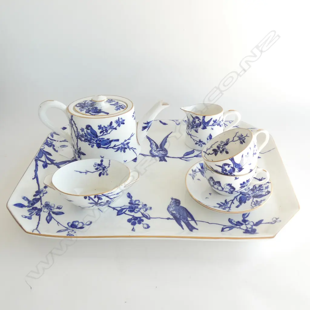 8 PCE EARLY 20thC TEA SET; TRAY W.415mm MILK AF Image 1++