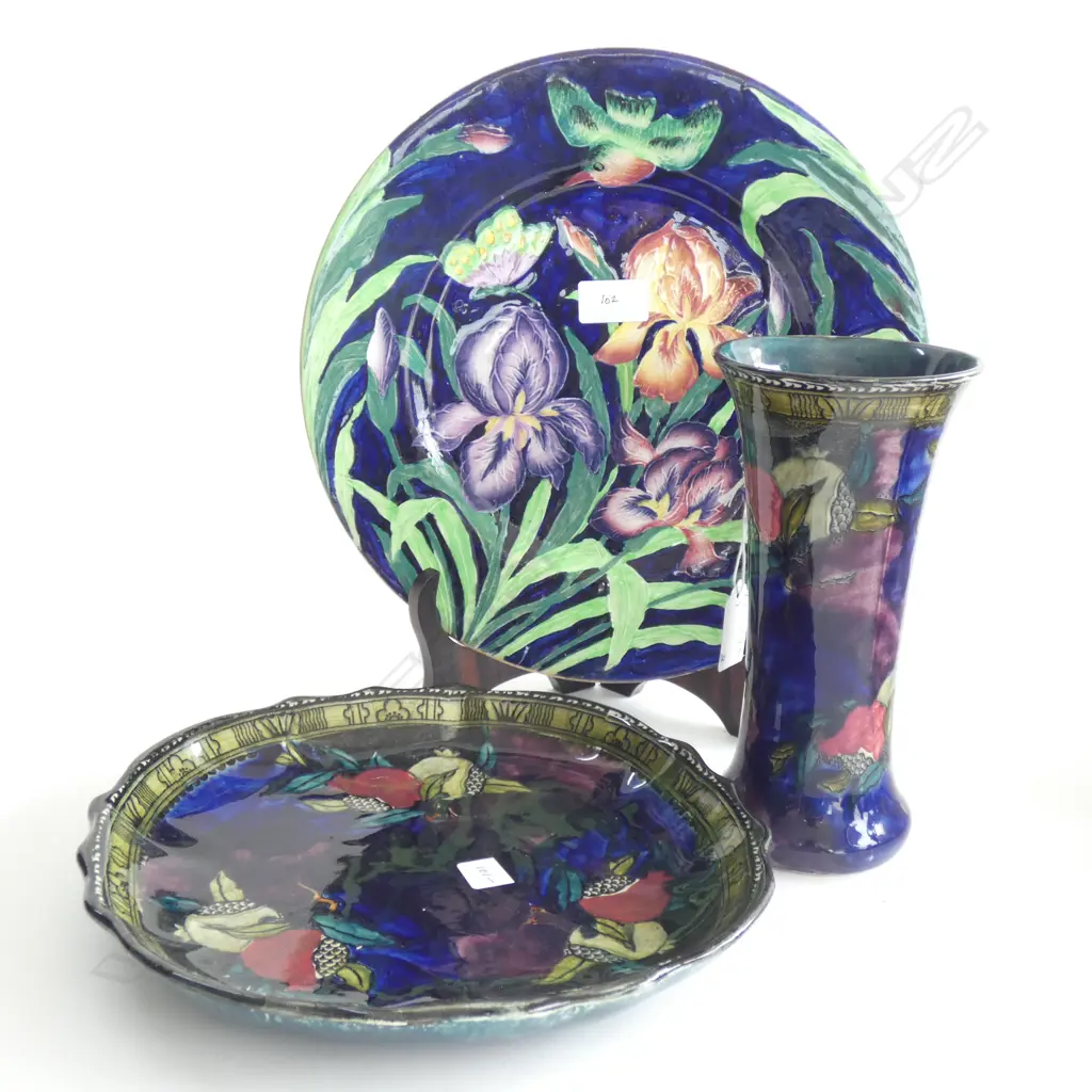 REUBENSWARE 'POMEGRANATE' VASE & PLATE + MALING PLATE AF Image 1++