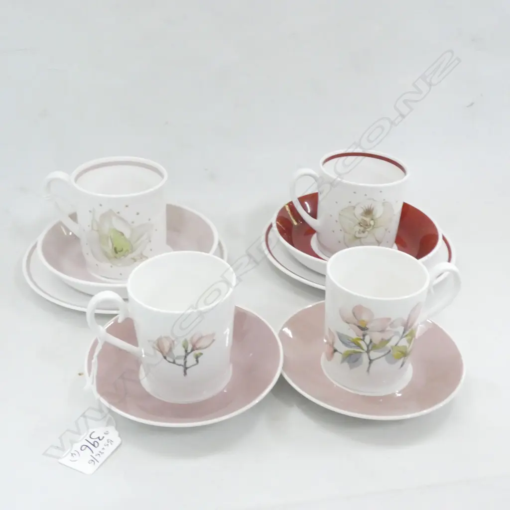 4 SUSIE COOPER/ROYAL ALBERT ETC CUPS AND SAUCERS Image 1++