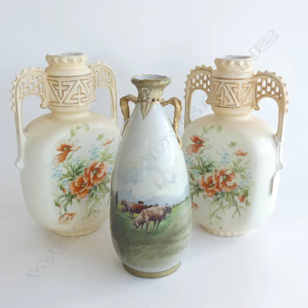 PR VICTORIAN BLUSHWARE VASES H.275mm + R/VIENNA VASE w. SHEEP Image 1++